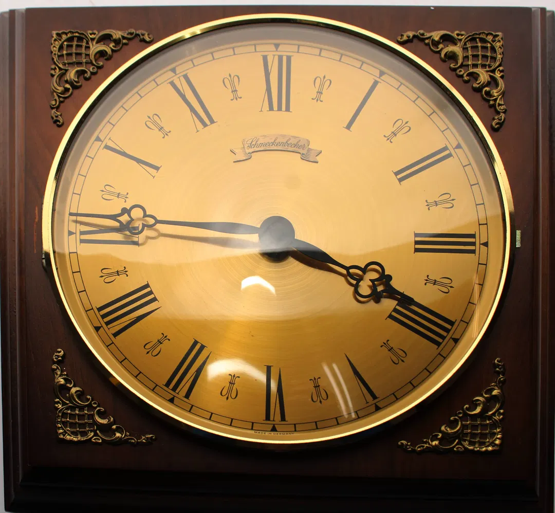 Wanduhr Hermle – Holzgehäuse mit Messing-Ziffernblatt, Made in Germany - Bild 1