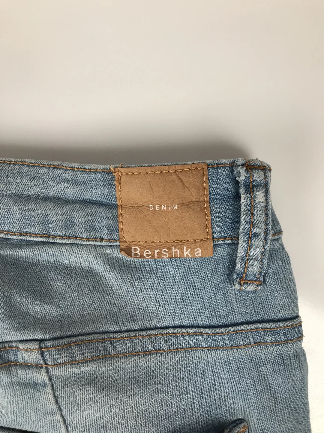 Bershka Denim Low Rise Push Up Damen Used Look Jeans Gr. 40, W28/L27 – Bild 8