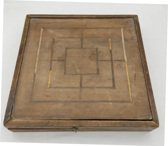 Altes  Schach/Mühle Spiel aus Holz – Bild 5