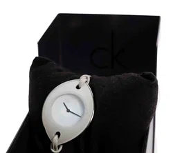 Moderne Damen Calvin Klein Uhr in weiß, Modell K8323120 – Vorschau 2