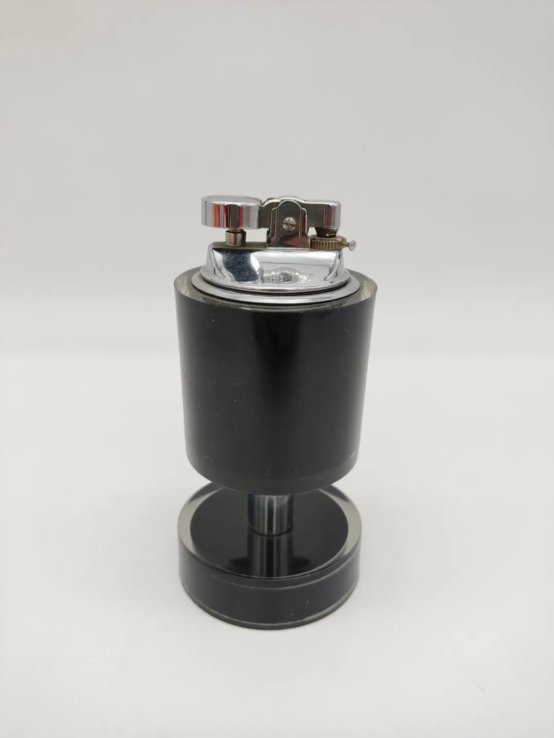 schwarzes Tischfeuerzeug - Bild 3