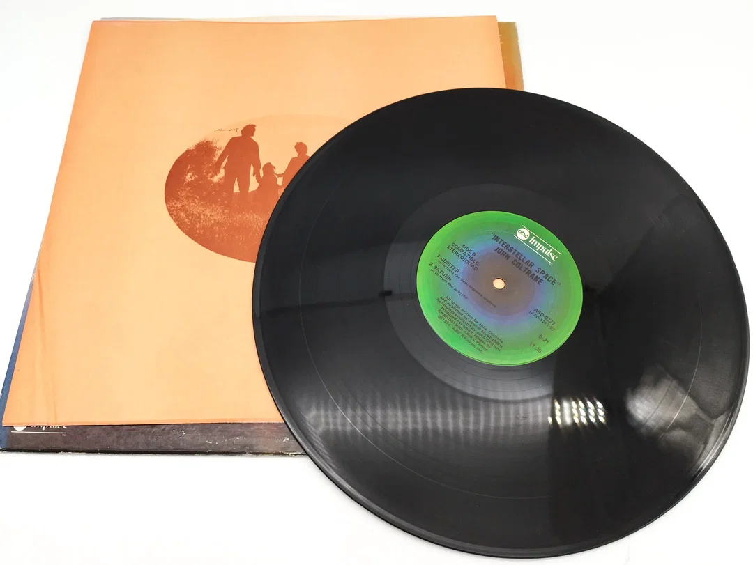 Vinyl LP John Coltrane Interstellar Space (1974) | Sammlerstück – Bild 3