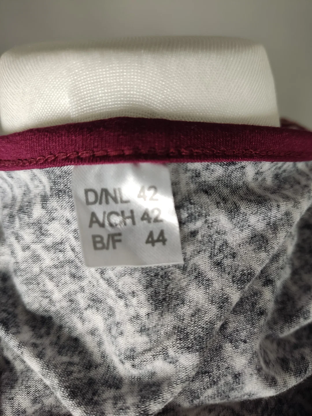 Damen Langarmshirt weinrot gemustert - XL / 42 – Bild 5