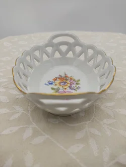 Durchbruchschale mit Blumenmotiv und Golddekor 'Fine China' | Thüringer Lichte Porzellan - Bild 4