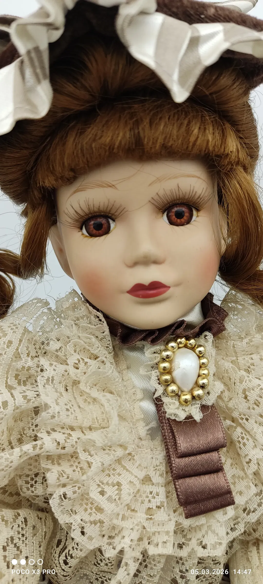 Victorian Doll Porzellanpuppe aus London - Bild 1