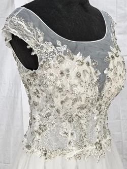 Hochzeitskleid - 01 - Natali Bridal (Prag) - Gr. L - Bild 8