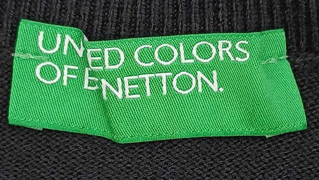 United Colors of Benetton Kindershirt schwarz Gr. S/CH – Bild 3