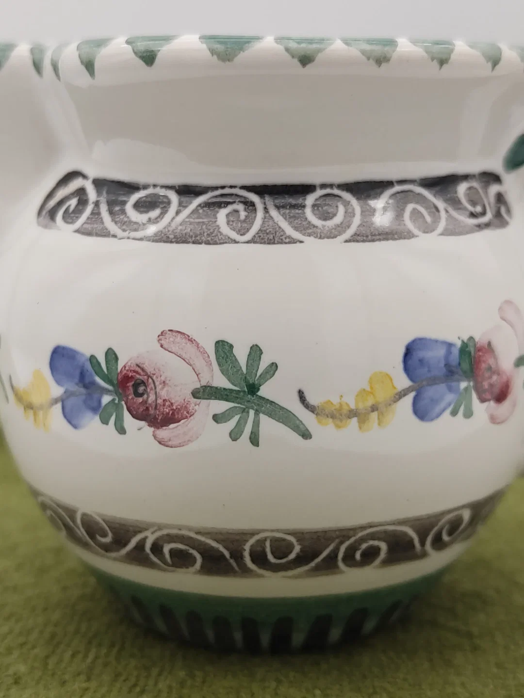 Gmundner Keramik Milchkanne Blumenmotiv | Landhaus-Charme – Bild 5