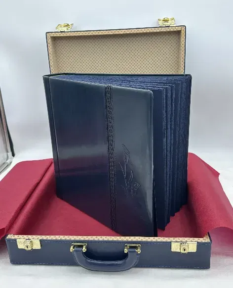 Fotoalbum mit Aufbewahrungskoffer - Bild 1