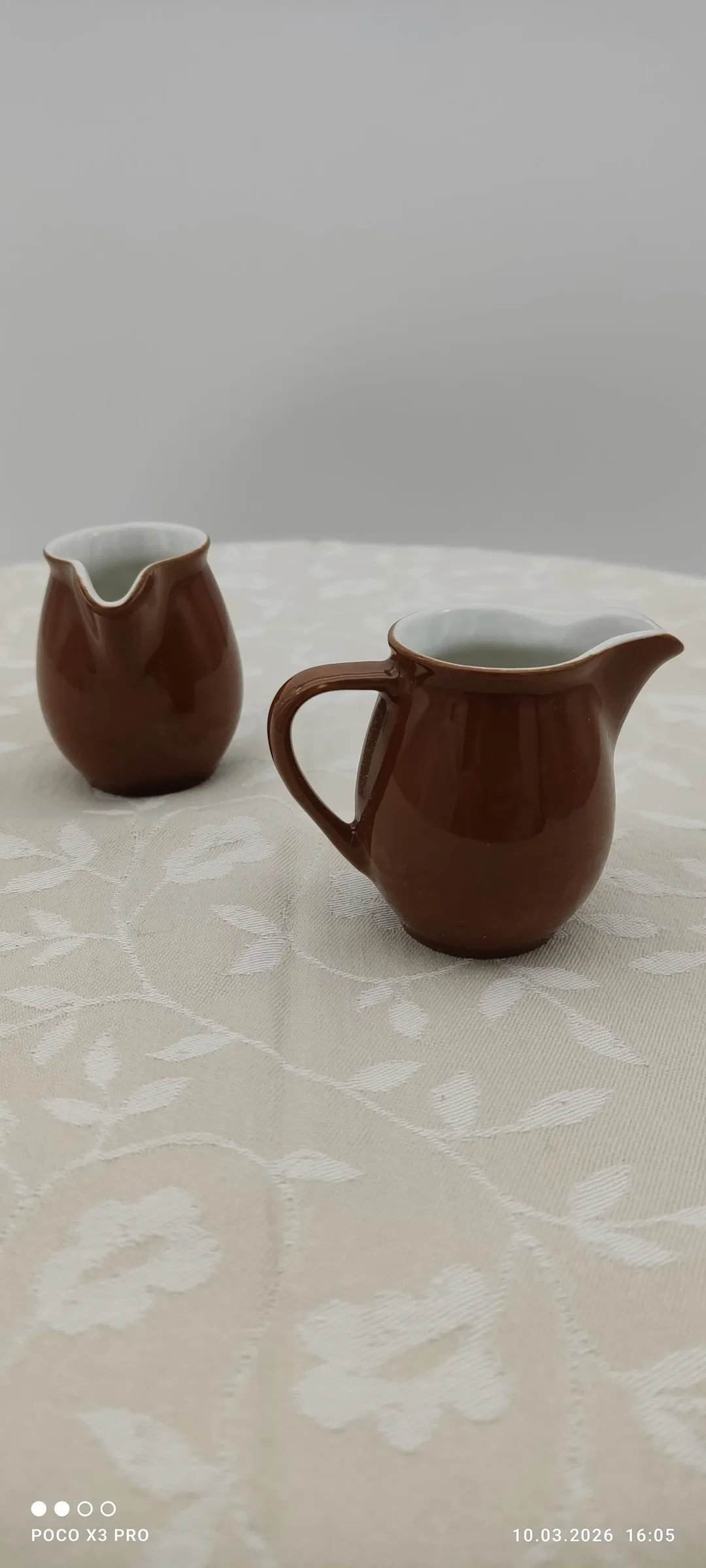Sahnekännchen Lilien Porzellan Braun | Vintage-Schatz – Bild 3