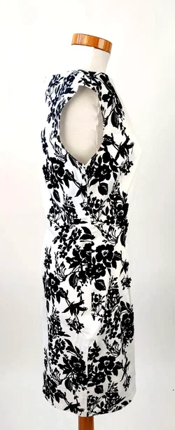 Damenkleid weiß mit schwarzen Blumen - Gr. 38  - Bild 3