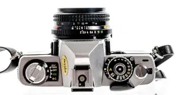 Minolta XG-2 Spiegelreflexkamera mit Objektiv 1:2/45 mm und diversem Zubehör - Bild 3