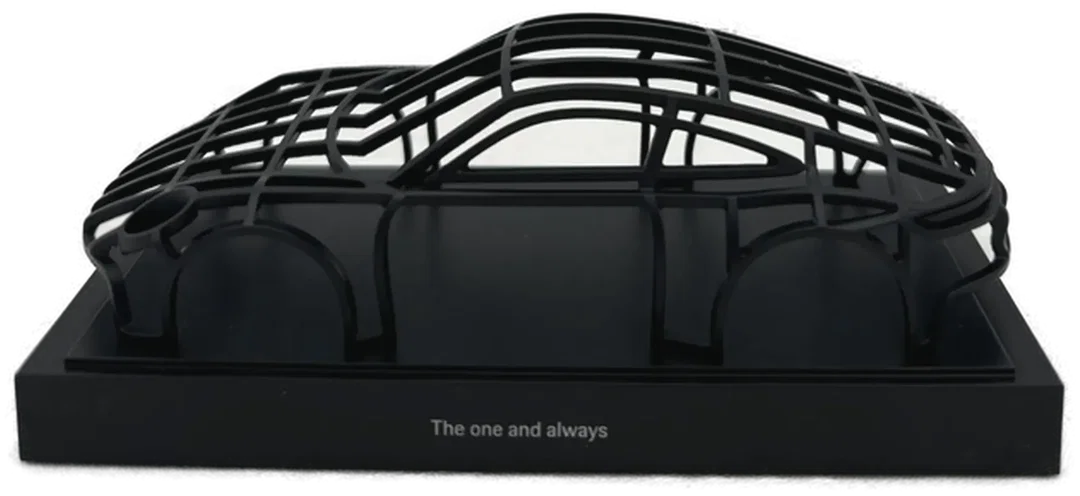 Porsche Typ 992.2 Gitter Skulptur – Bild 3