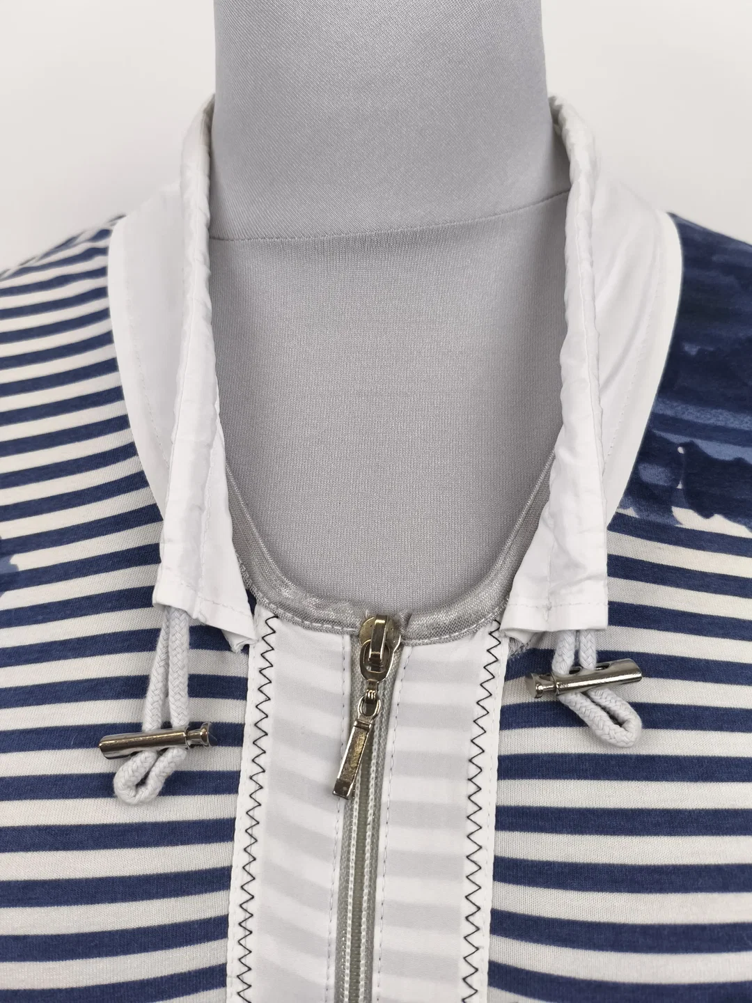 Lisa Campione, Damenshirt, Gr. 38 – Bild 2