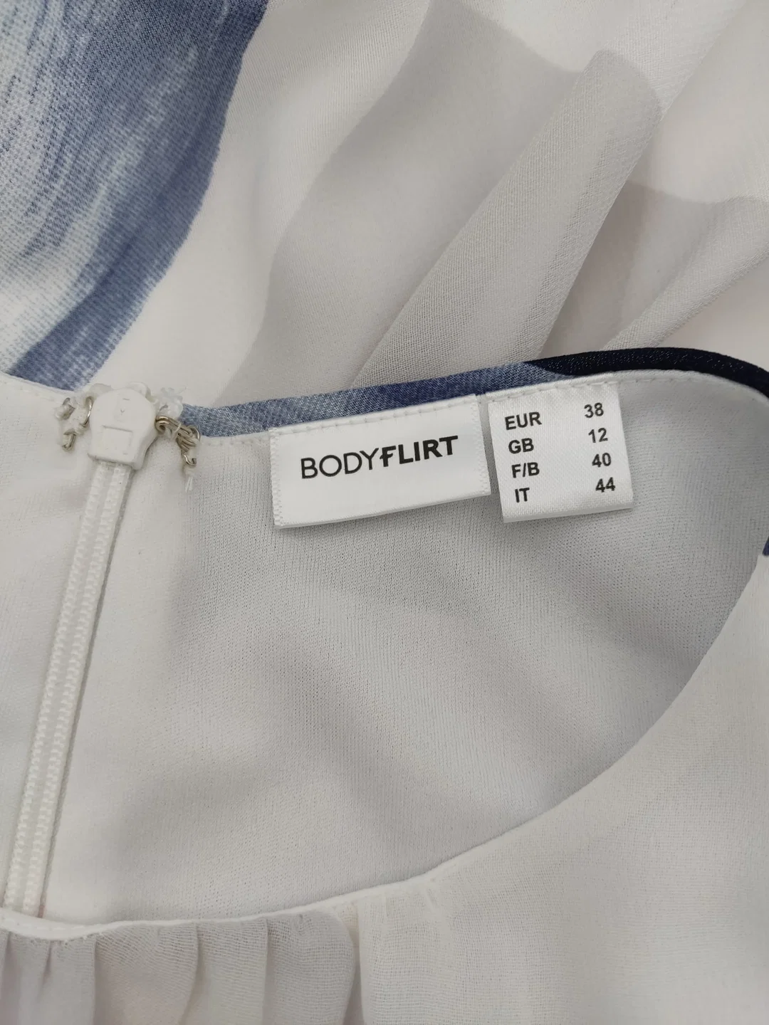 Damen Midikleid Bodyflirt Geblümt Gr. 38 | Einmaliges Sommerstück – Bild 7