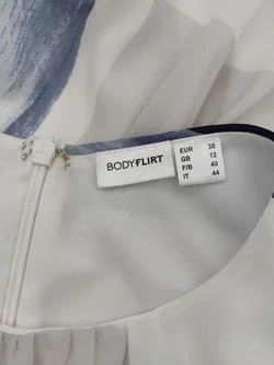 Damen Midikleid Bodyflirt Geblümt Gr. 38 | Einmaliges Sommerstück - Bild 7