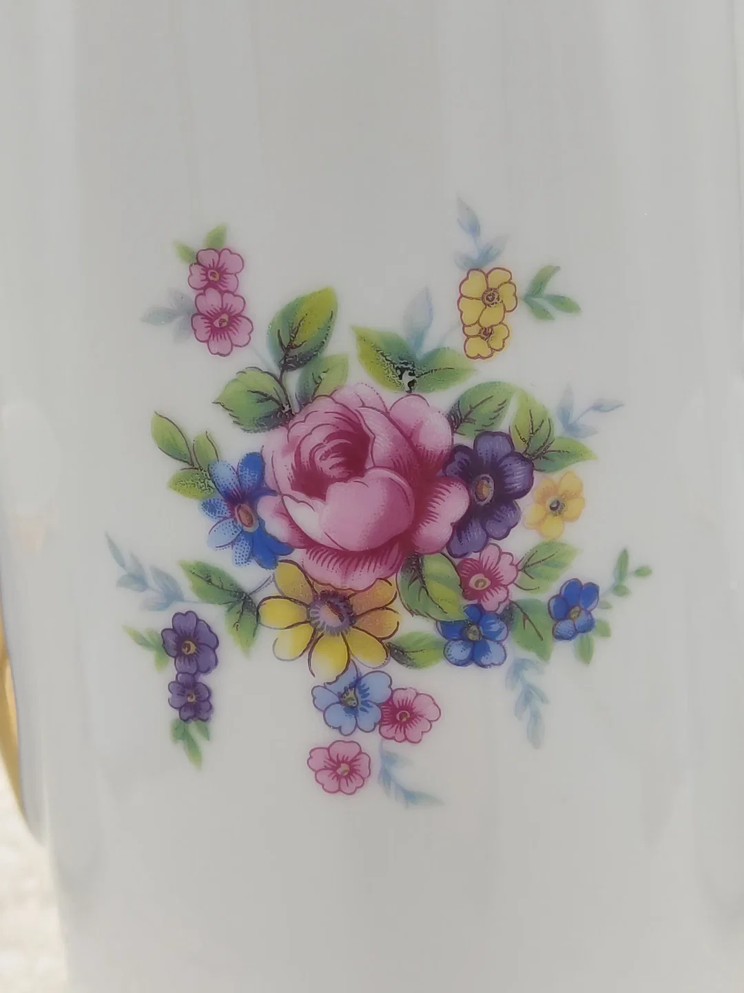  Porzellan-Teeservice mit Kanne & Milchkännchen, Goldrand | Vintage-Charme – Bild 18