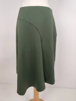 AlphaTauri Midirock, Größe M / 38, asymmetrisch, Bundweite 70 cm Länge 53 bis 71 cm, Stoff Polyester – Vorschau 2