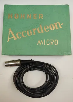 Akkordeon von SCANDALLI BREVETTO mit Sax-Klappen perlmutt inkl. Tragekoffer & 2 Mikrofone - Bild 12