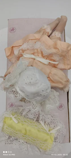 Ashton Drake Porzellanpuppe 'Heather' | Sammlerstück - Bild 12