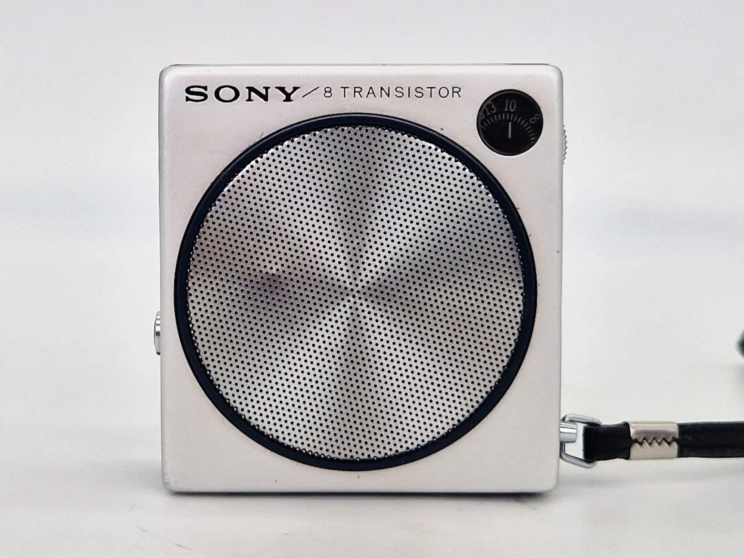 Sony Vintage 8 Transistor Taschenradio (AM/Mittelwelle) - Dunkelblau/Silber – Bild 3