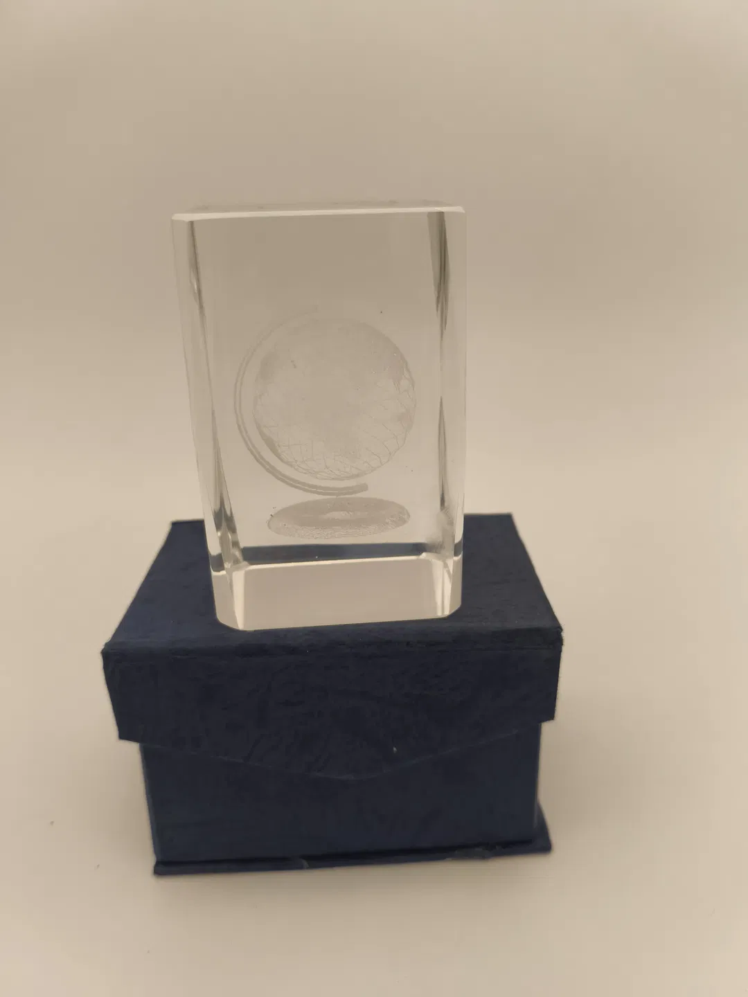 Briefbeschwerer, Deko, 3D Globus, Glas - Bild 4