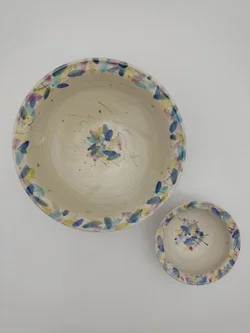 Handgefertigte und handbemalte Keramikschalen 2er Set, neuwertig und unbenutzt, D groß 27,5 cm, D klein 15 cm  - Bild 2