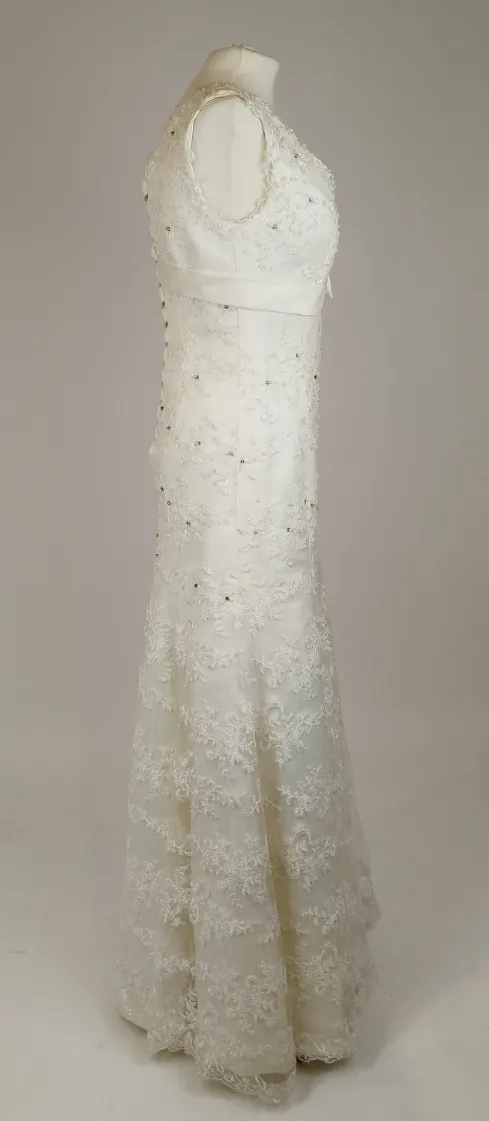 Modernes Brautkleid mit Steinchen - Maße angegeben – Bild 3