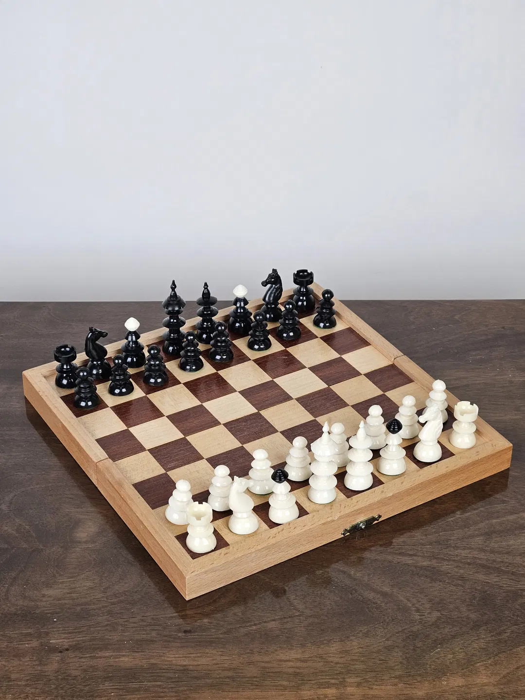 Schachspiel aus Holz  - Bild 1