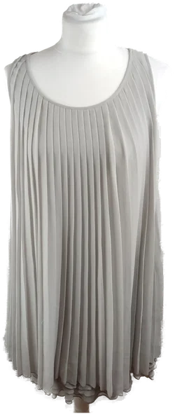 Vero Moda Kurzes Kleid In Hellgrau Mit Falten | Sommerlicher Stil