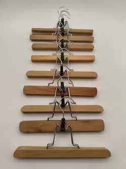 9 Stk. Kleiderbügel für Hosen, Holz - Bild 1