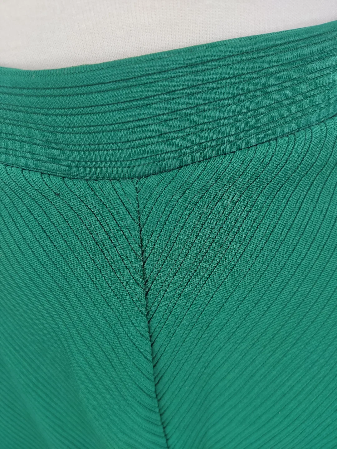 H&M Stretchrock in Grün mit Struktur, Größe L – Bild 4