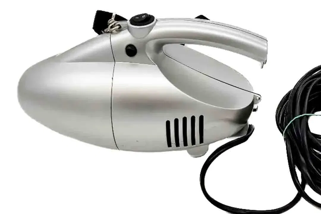 Hand- und Bodenstaubsauger 800W mit 10m Kabel - Bild 1