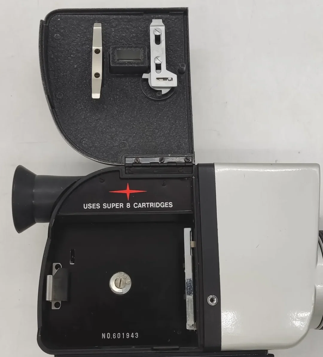 Starmax 8mm Filmkamera mit Tasche – Bild 7