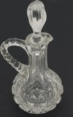 Glaskaraffe mit Schliffdekor, ca. 21 cm hoch - Bild 2