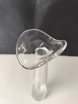 Kerzenhalter aus Glas mit geschwungenem, organischem Design – Vorschau 3