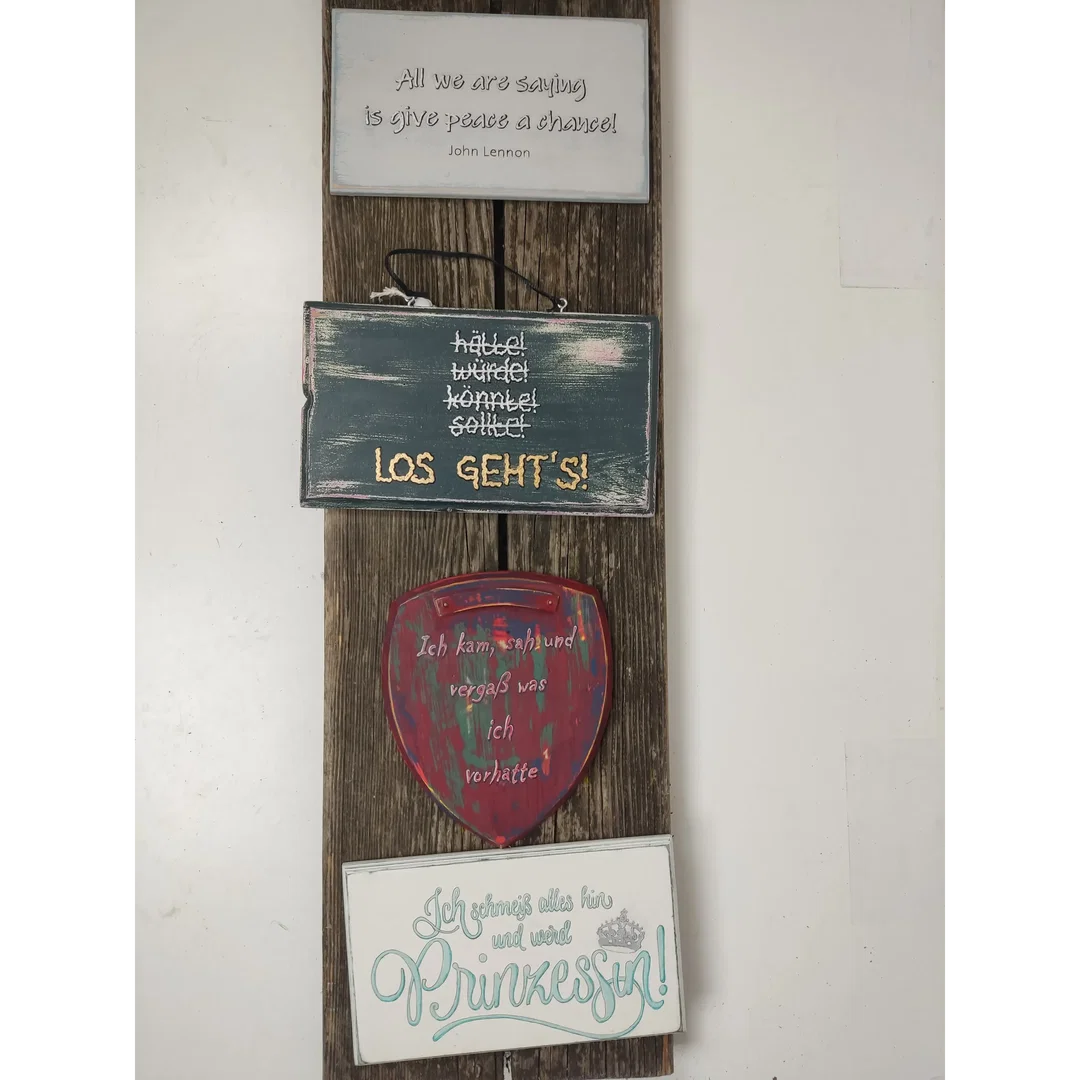 Handgefertigte Upcycling-Holzschilder mit inspirierenden Sprüchen – Bild 9