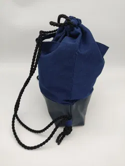 Handgefertigte Tragtasche/Rucksack aus Stoff - Bild 2