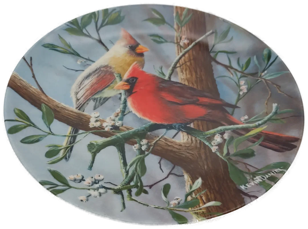 Porzellan Sammlerteller von Edwin M. Knowles, 3er Set, Kollektion Birds of Your Garden, "Ther Cardinal", "The Baltimore Oriole", "The Chickadee", von 1985 mit Wandhalterung – Bild 6