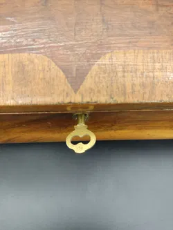 Vintage Aufbewahrungsschatulle aus Holz mit Schlüssel - Bild 5