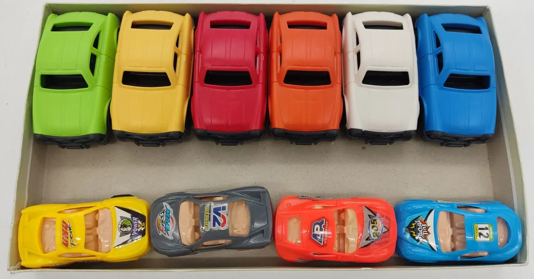 10 Spielzeugautos – Bild 5