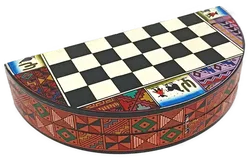 Schachspiel aus Peru handbemalt: Inka gegen Spanier – Klappbares Holzbrett - Bild 1