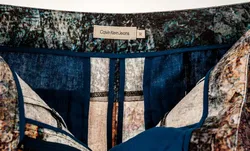 Calvin Klein Sommer Short bunt Gr. 32 mit Etikett - Bild 2