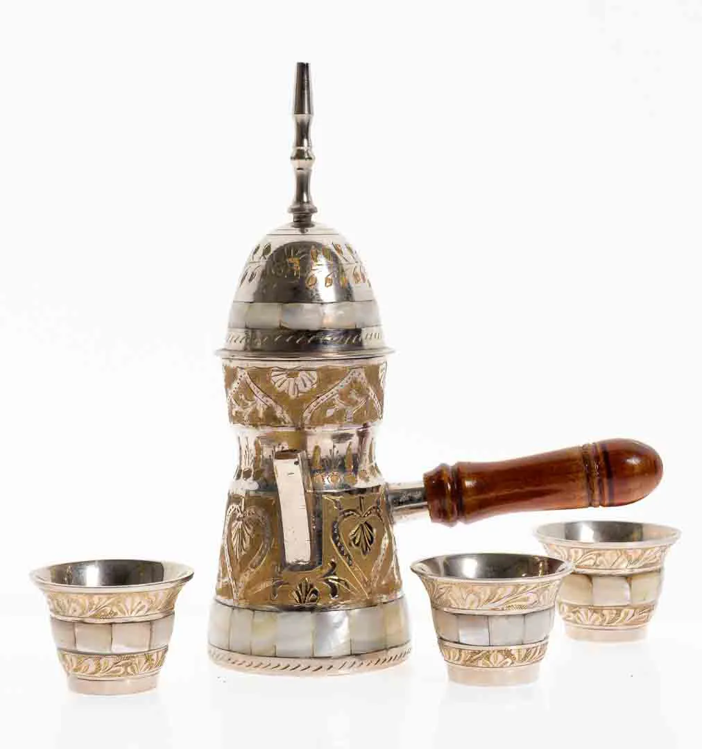 Traditionell arabisches Kaffeeservice aus Kupfer mit Dallah / Kanne und 3 Tassen - Bild 1