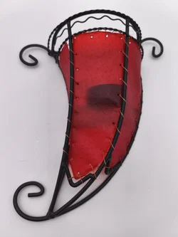 Marokkanische Henna-Lederwandlampe, Wandteelichthalter, geschmiedetes Eisen, rotes Ziegenleder