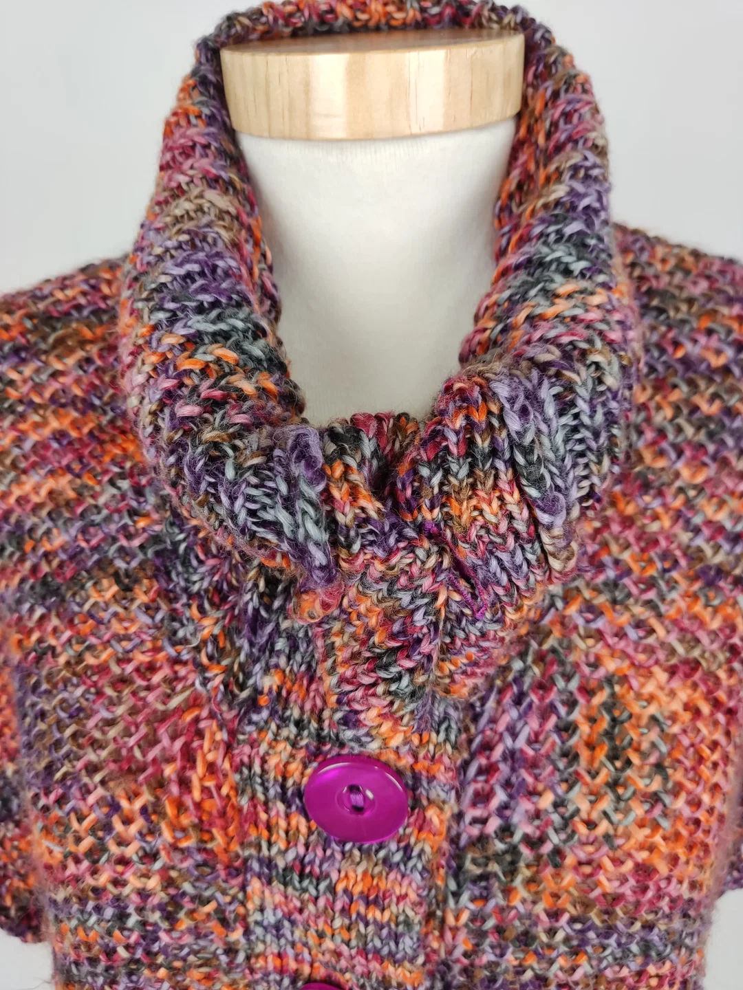 Weste "Outfit Classic", kurzarm mit Kragen, bunt, gestrickt, Größe 46 – Bild 2