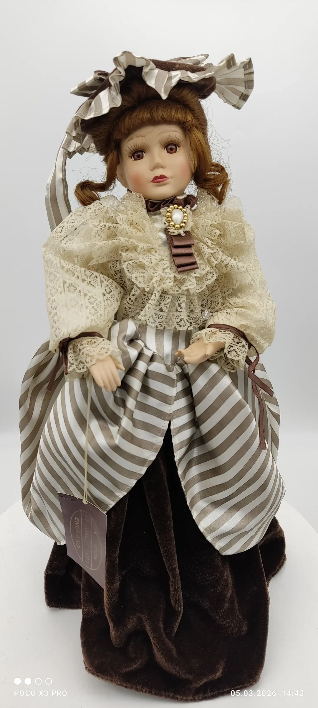 Porzellanpuppe (Victorian, London) |  Sammlerstück – Bild 2