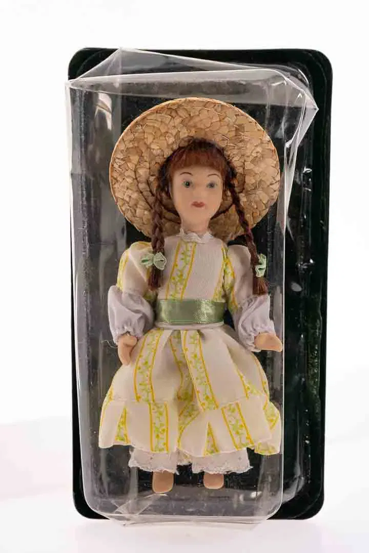  DE AGOSTINI Sammlerpuppe / Porzellanpuppe, Höhe 15cm - Bild 4