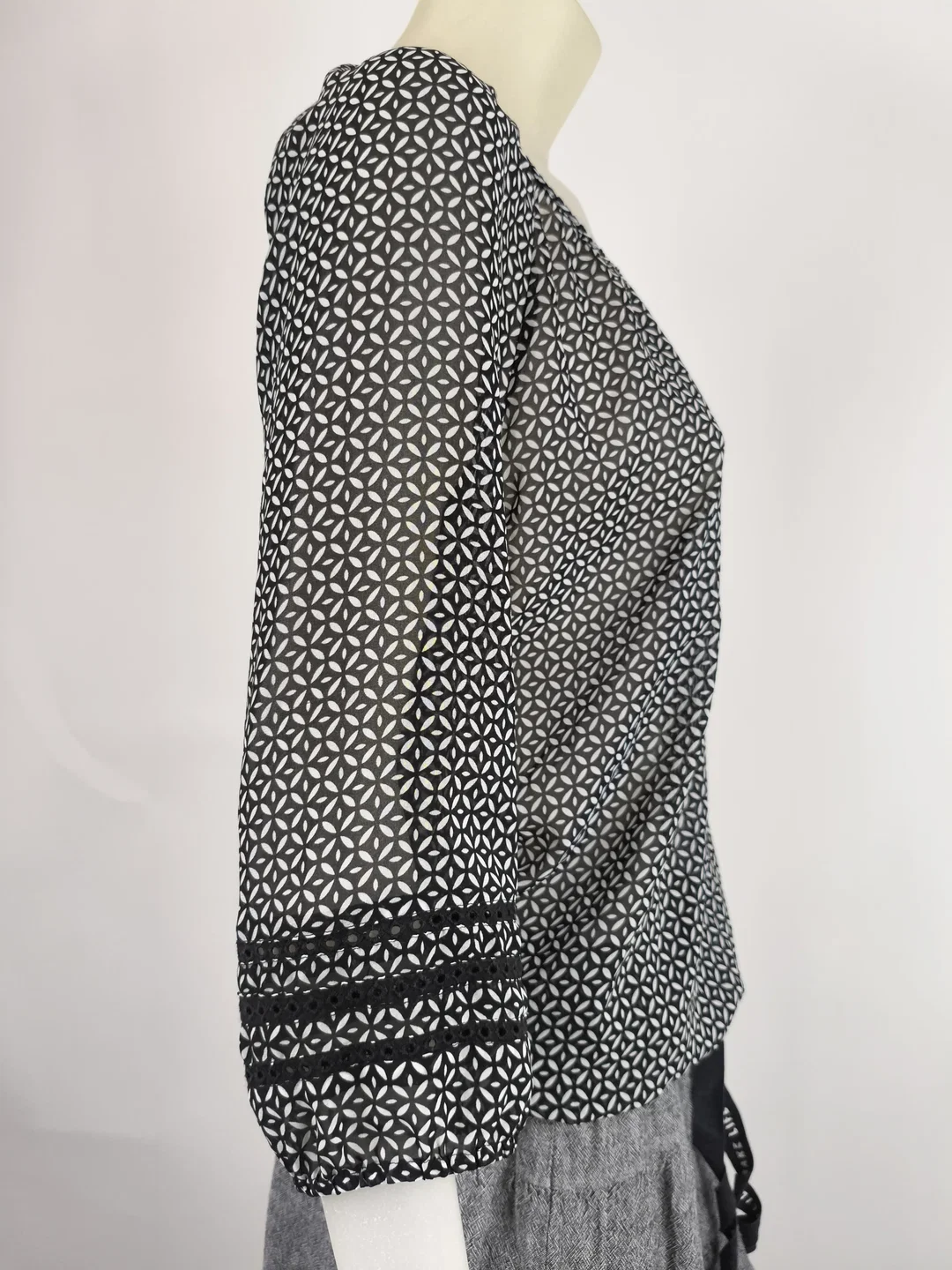 Esprit, Damenbluse, Gr. 36 – Bild 2