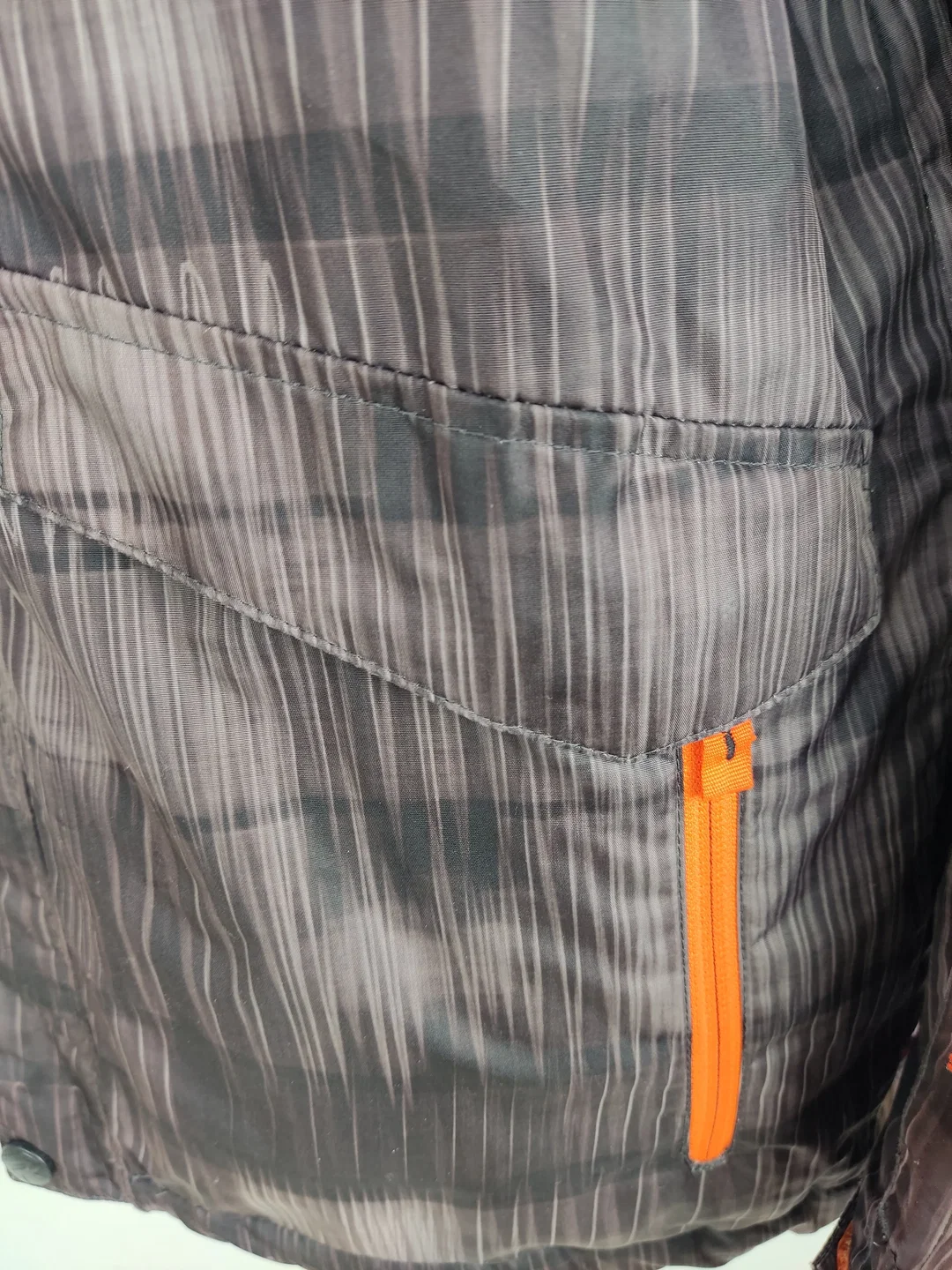 Anorak "Rodeo", mit Kapuze, schwarz/violett mit Taschen und Stickerei, Größe 158/164 – Bild 4